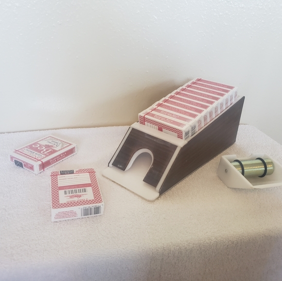 Poker Chips Case 400 w/ card capacity & 2 decks of cards - bulk or individually - Picture 9 of 11